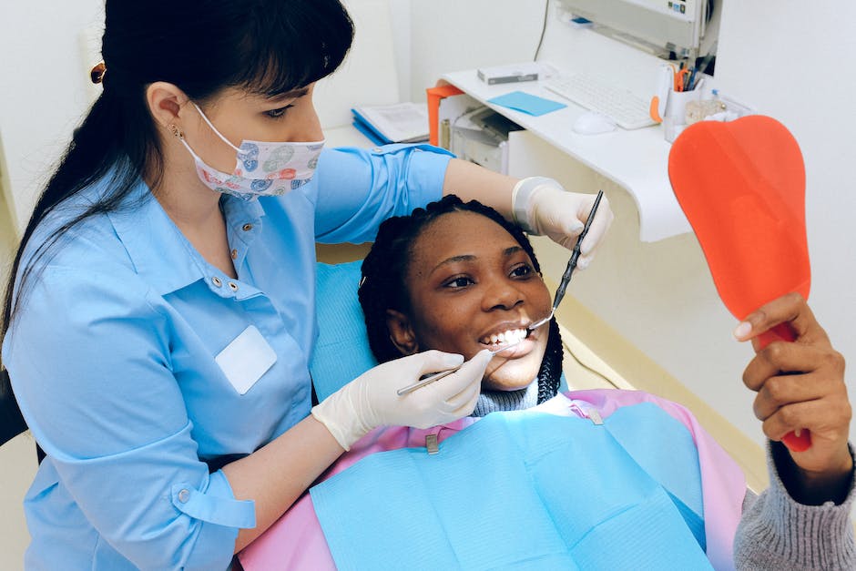 Wie lange hält eine Zahnbehandlung mit Betäubung an?